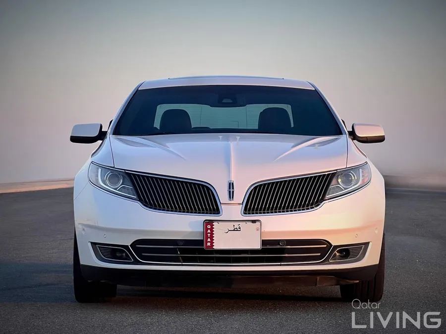 Lincoln MKS 2015