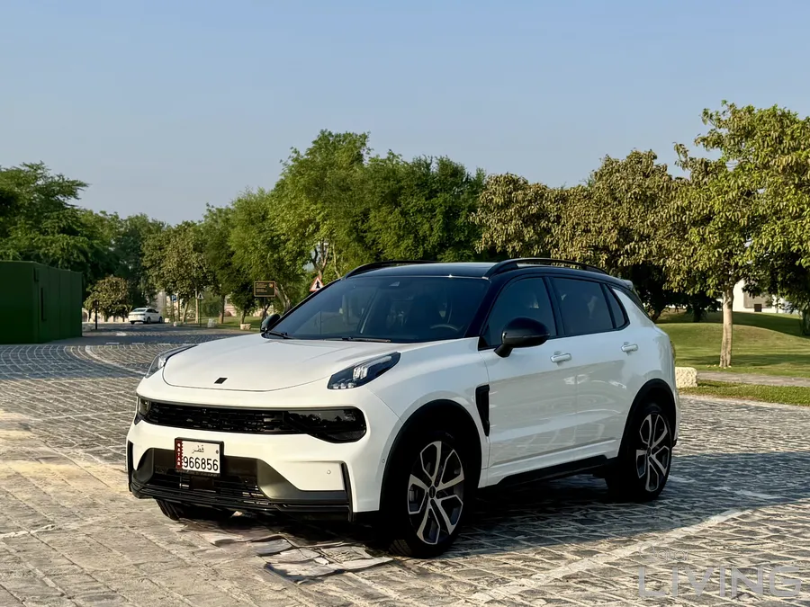 Lynk & Co 01 Hyper Plus