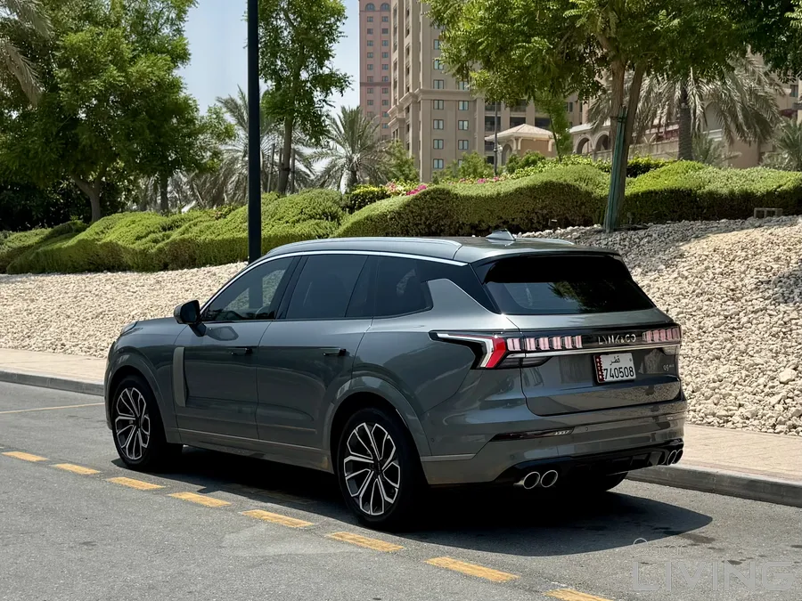 Lynk & Co 09 Ultra