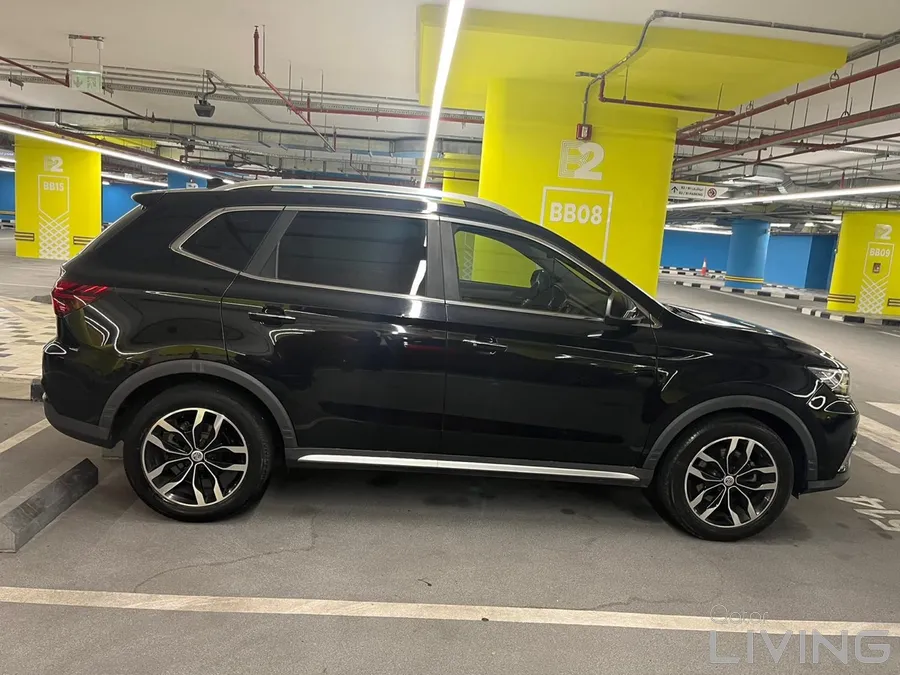 MG RX5 full option (under warranty)