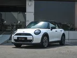 Mini Cooper. Model 2025.