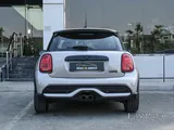 Mini Cooper S. Model 2022. 