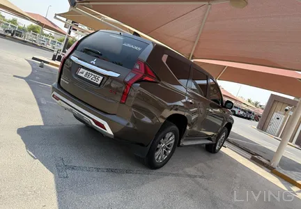 Mitsubishi Montero Sport  2022