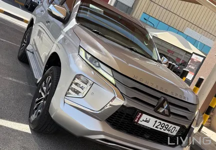 Mitsubishi Pajero Sport  2020