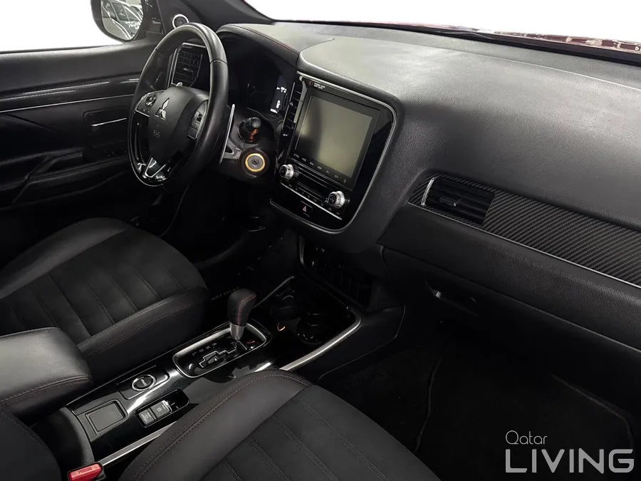 MITSUBISHI OUTLANDER 2.4L BLACK EDITION 4WD 2022 76,359 KM