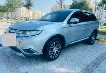 Mitsubishi Outlander  2016