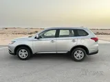 MITSUBISHI OUTLANDER 2019