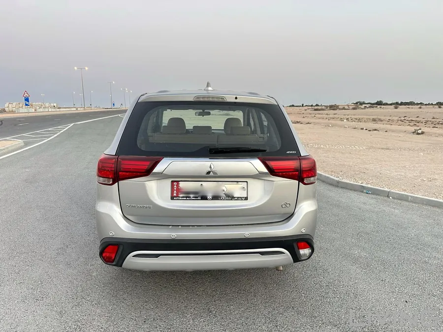 MITSUBISHI OUTLANDER 2019