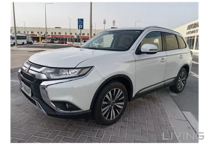 Mitsubishi Outlander  2020