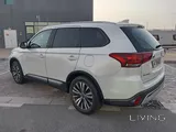 Mitsubishi Outlander 2020