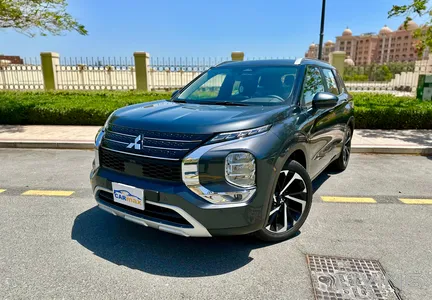 Mitsubishi Outlander  2025