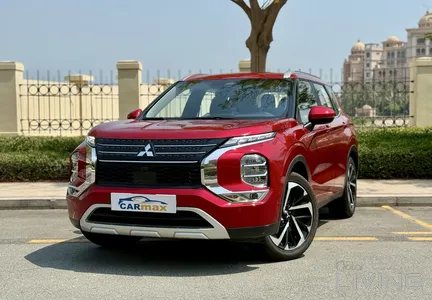 Mitsubishi Outlander  2025