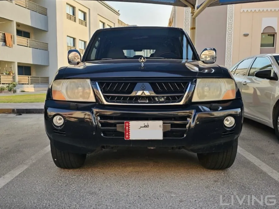 Mitsubishi pajero 2006 gold edition