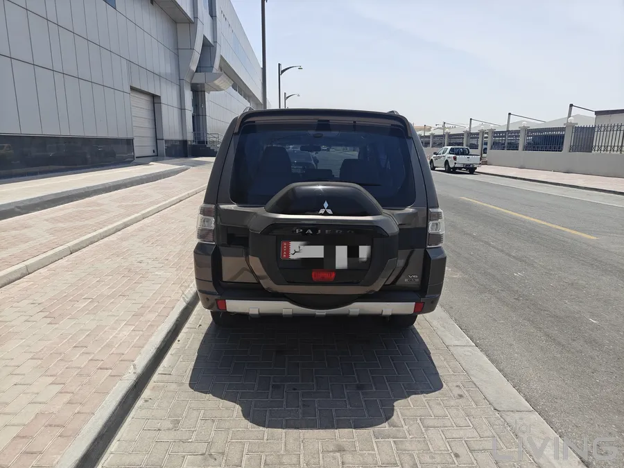 Mitsubishi Pajero 2015 for Sale  - Model: Pajero 2015 (Mid-Option)  