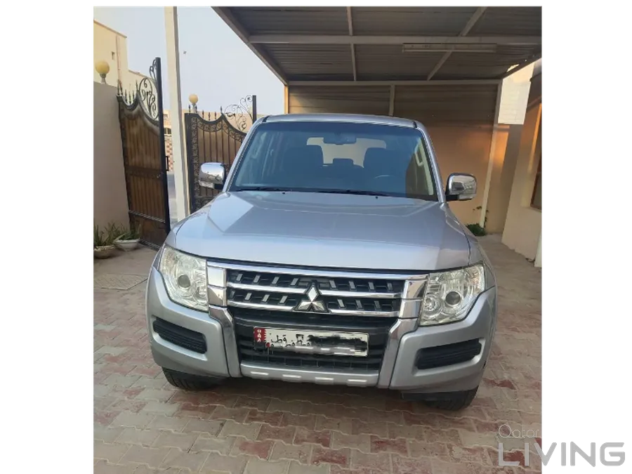 Mitsubishi Pajero 3.5L GLS 2016