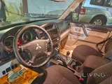Mitsubishi Pajero GLS 2013