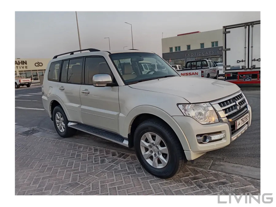 Mitsubishi Pajero GLS 2020