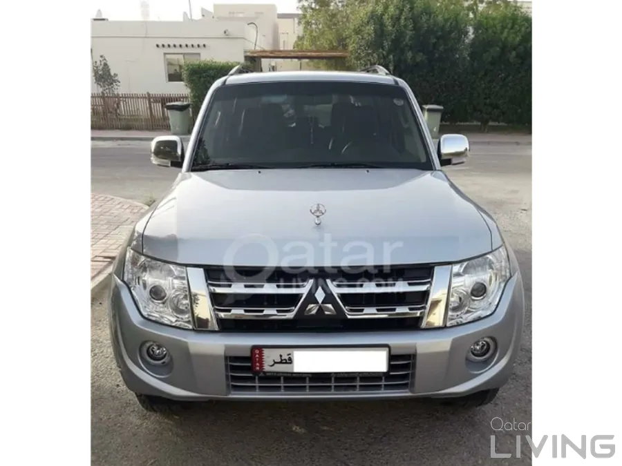Mitsubishi Pajero GLS Full