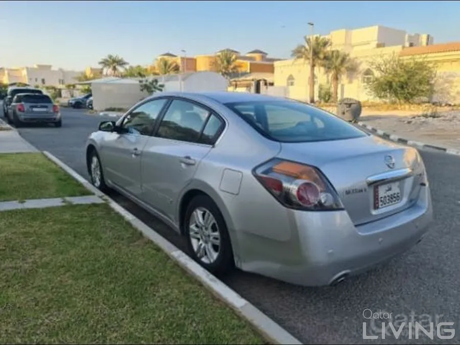 Nissan altima