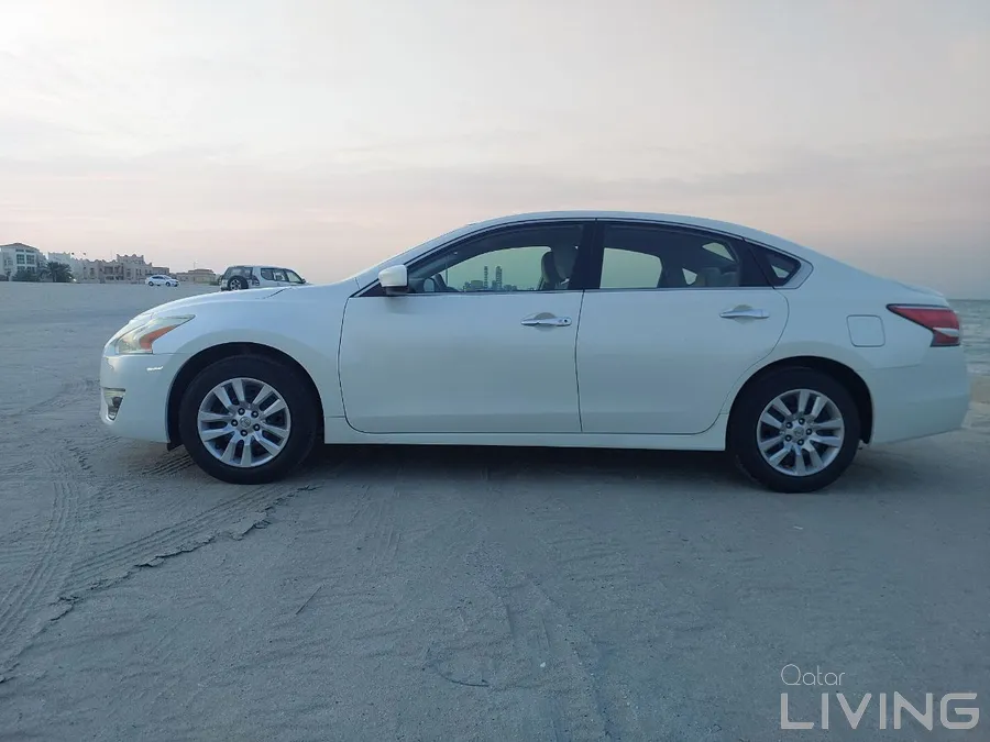 Nissan Altima 2.5 S 2015, Istimara valid till 21/07/2026
