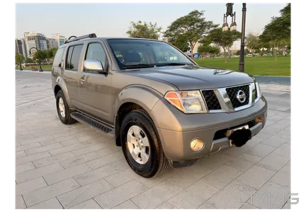 Nissan Pathfinder SE 2007