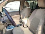 Nissan Pathfinder SE 2012