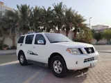 Nissan Pathfinder SE 2012