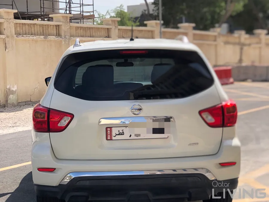 Nissan Pathfinder SE 3.5L  2018