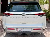 Nissan Pathfinder SL 4WD