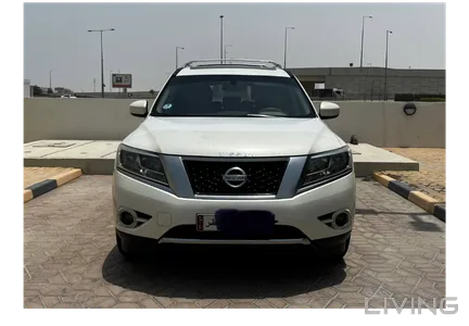 Nissan Pathfinder SV 2014