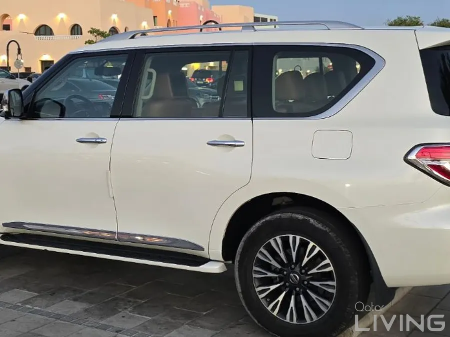 NISSAN PATROL Platinum Model 2015