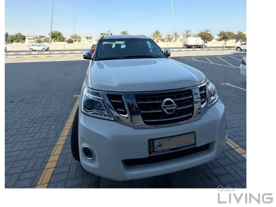NISSAN PATROL PLATINUM PEARL WHITE
