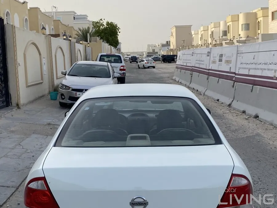 Nissan Sunny 2011