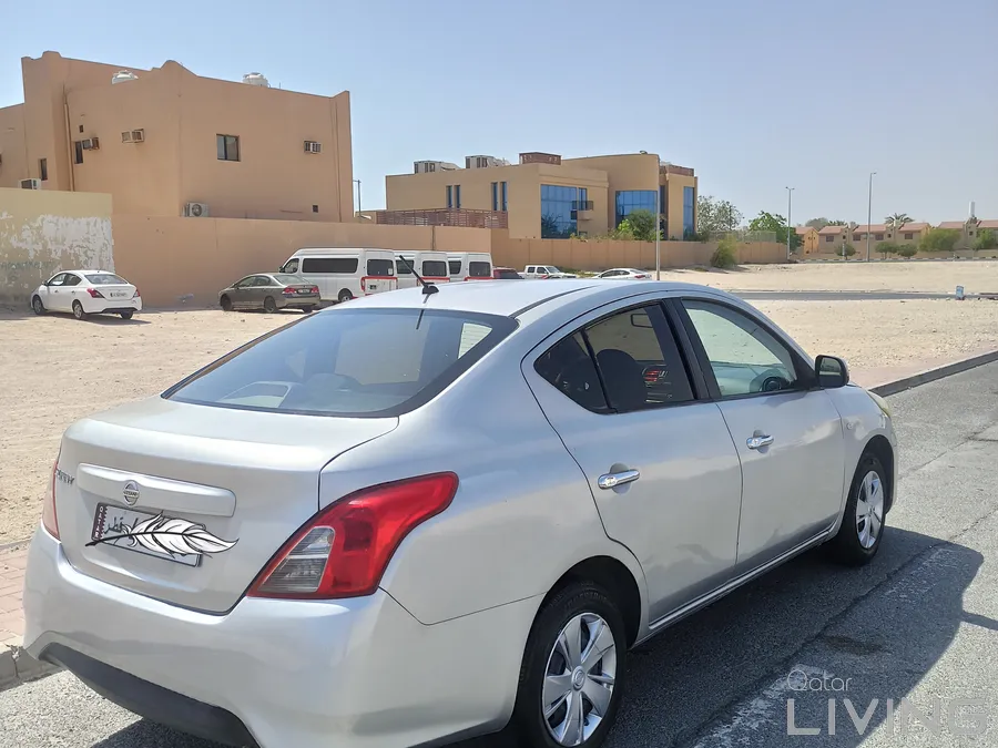 Nissan sunny 2019
