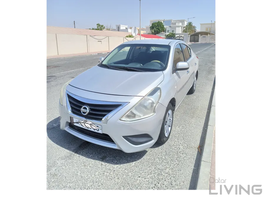 Nissan sunny 2019