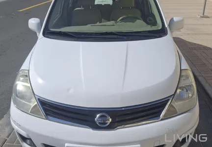 Nissan Tiida 1.8L 2012