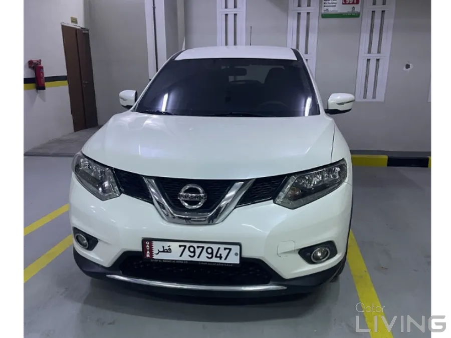 Nissan x-trail 2016 mid option 4x4