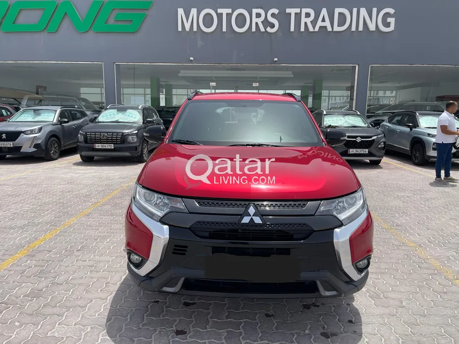 OUTLANDER 2022 LIKE NEW BLACK EDITION