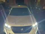 peugeot 2008 model2023