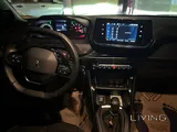 peugeot 2008 model2023