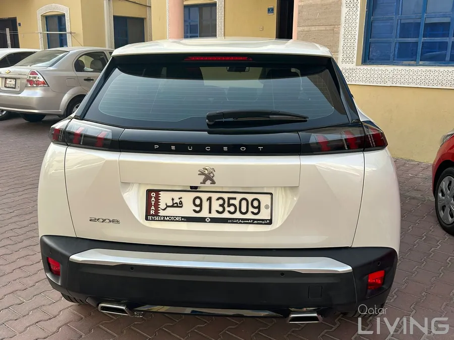 peugeot 2008 model2023