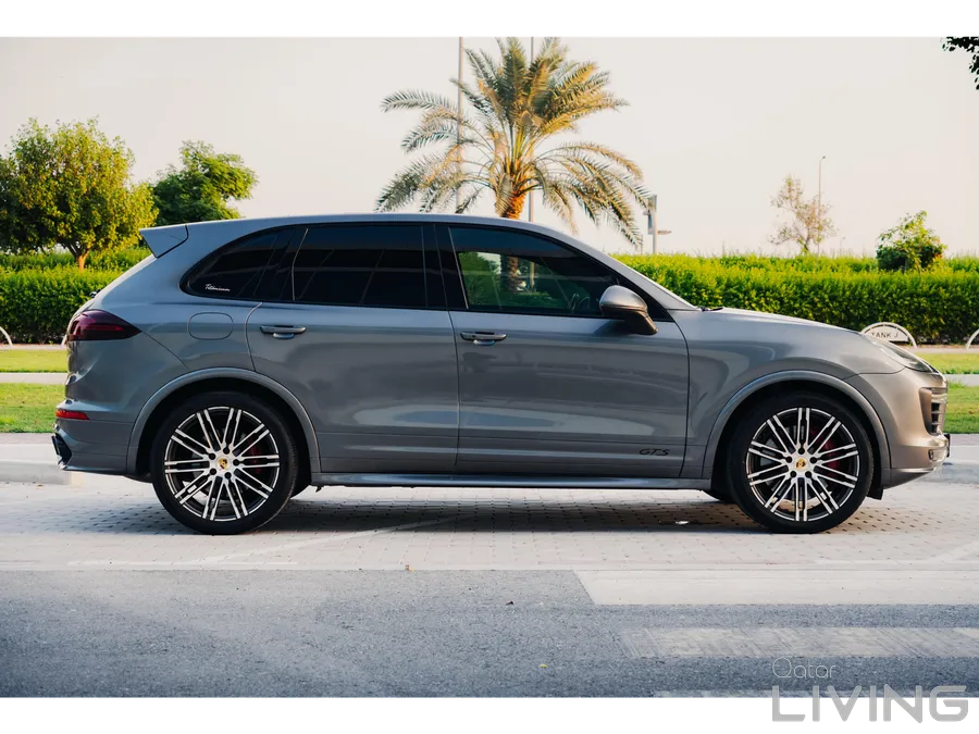 Porsche Cayenne GTS 2016
