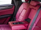 Porsche cayenne S 2019 under warranty 