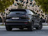 Porsche cayenne S 2019 under warranty 