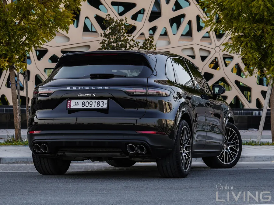 Porsche cayenne S 2019 under warranty 