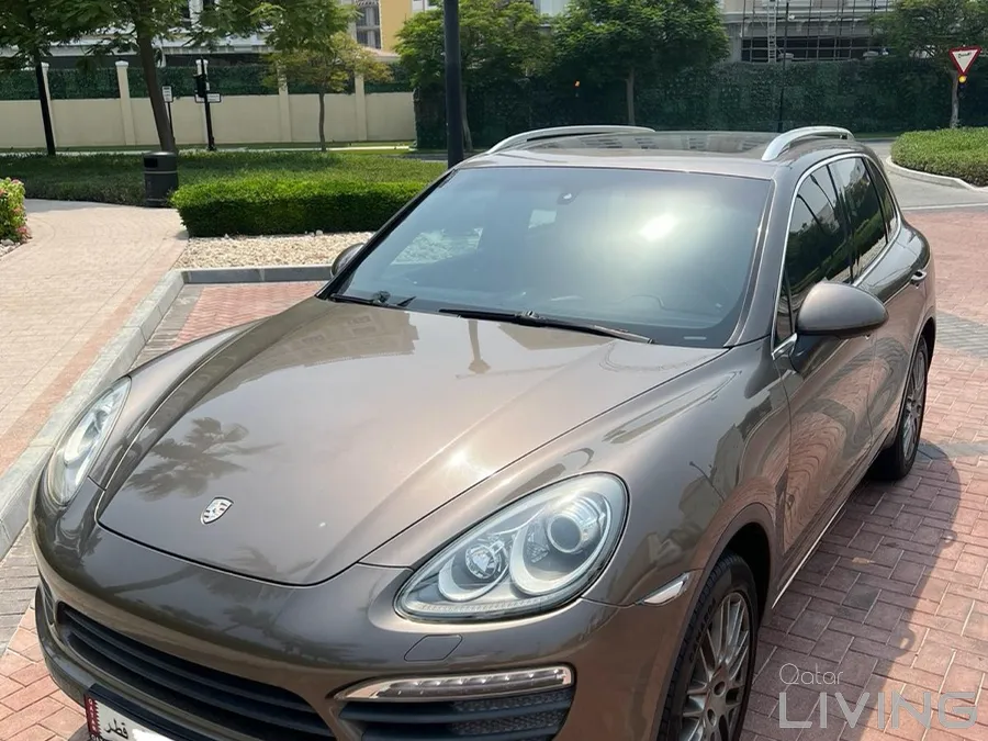 Porsche Cayenne S Brown 2011