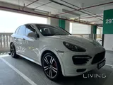 Porsche cayenne turbo low mileage