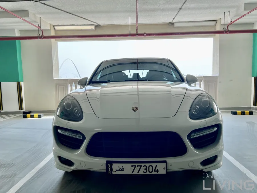 Porsche cayenne turbo low mileage