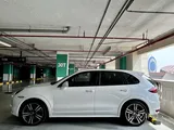 Porsche cayenne turbo low mileage