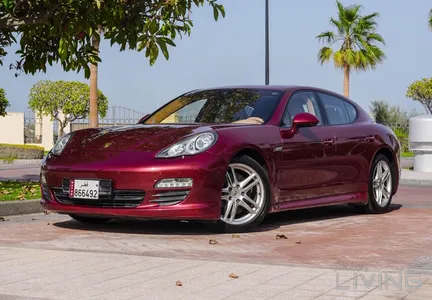Porsche Panamera 4 2013